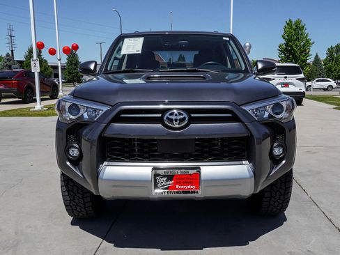 Certified 2023 Toyota 4Runner TRD Off-Road Premium w/ Moonroof Package AWD/4WD image 3
