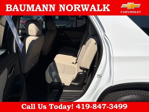 Used 2022 Chevrolet Traverse LS FWD image 43