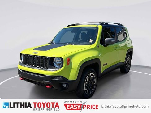 Used 2017 Jeep Renegade Trailhawk w/ Popular Equipment Group AWD/4WD image 1