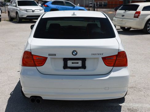 Used 2011 BMW 328i xDrive Sedan AWD/4WD image 6