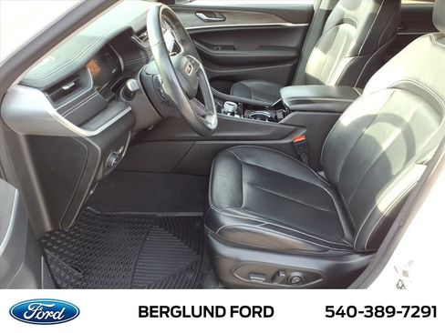 Used 2021 Jeep Grand Cherokee L Limited image 12