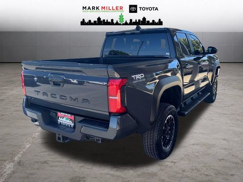 Used 2025 Toyota Tacoma TRD Off-Road AWD/4WD image 7