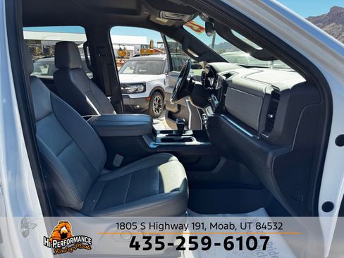 Used 2023 GMC Sierra 1500 SLT w/ SLT Premium Package AWD/4WD image 36