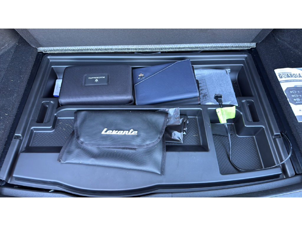 Certified 2023 Maserati Levante GT AWD/4WD image 33