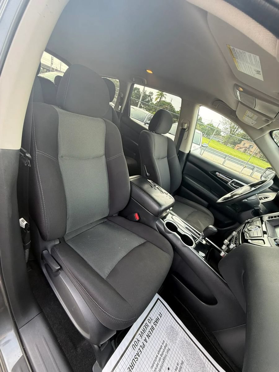 Used 2020 Nissan Pathfinder SV FWD image 13