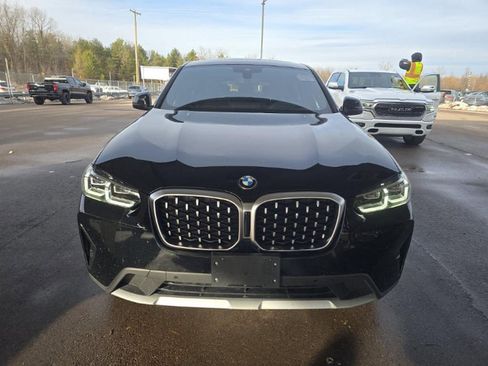 Used 2025 BMW X4 xDrive30i image 3