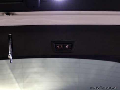 Certified 2024 BMW X6 xDrive40i w/ Premium Package image 33