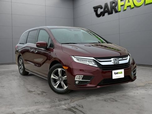 Used 2018 Honda Odyssey Touring image 1