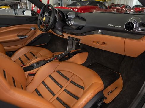 Used 2021 Ferrari F8 Tributo image 20