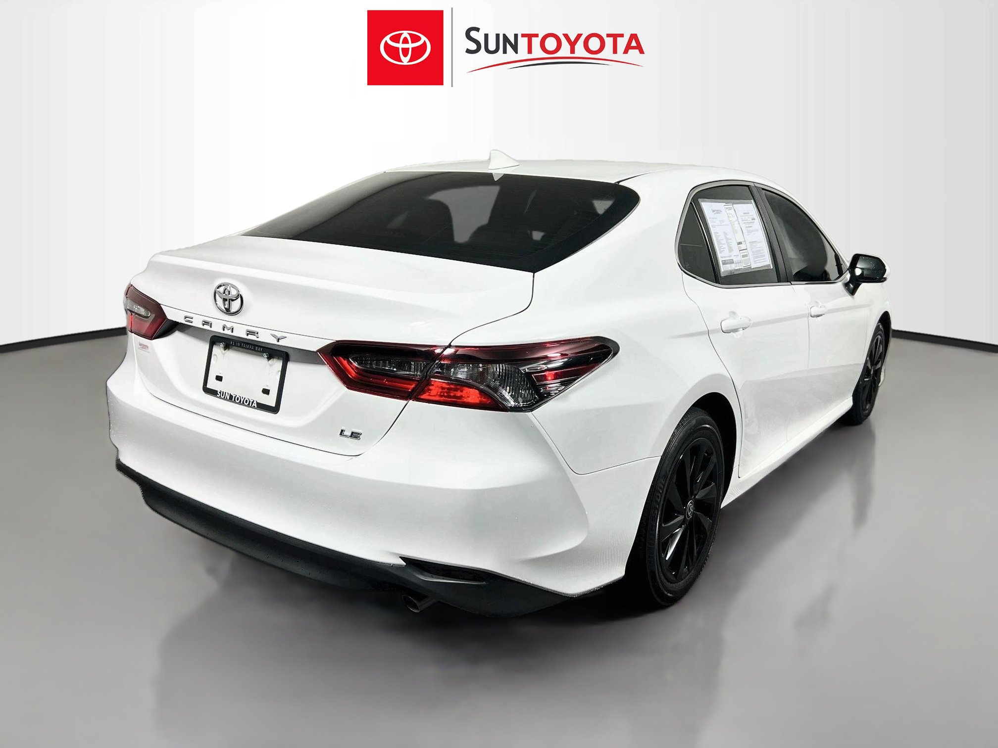 Used 2024 Toyota Camry LE w/ Convenience Package FWD image 4