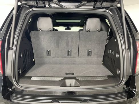 Certified 2022 Chevrolet Tahoe Z71 w/ Luxury Package AWD/4WD image 18
