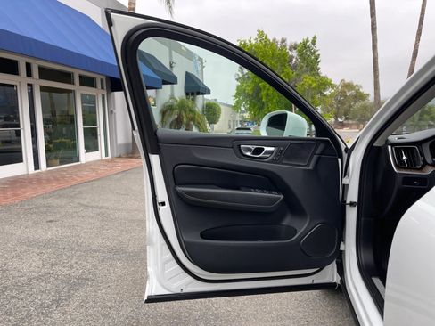 Used 2023 Volvo XC60 B5 Ultimate w/ Climate Package AWD/4WD image 19