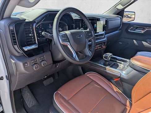 Used 2026 Chevrolet Silverado 1500 LT Trail Boss w/ Convenience Package II image 9