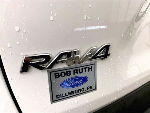 Used 2020 Toyota RAV4 XLE w/ Convenience Package AWD/4WD image 13