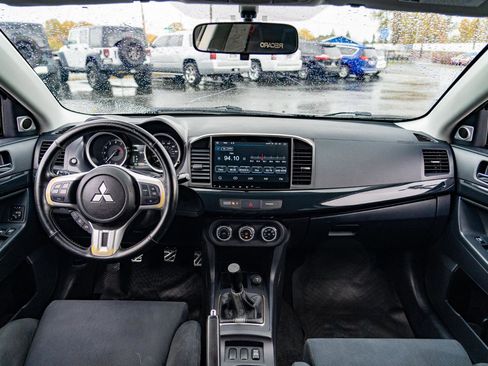Used 2015 Mitsubishi Lancer Evolution GSR image 18