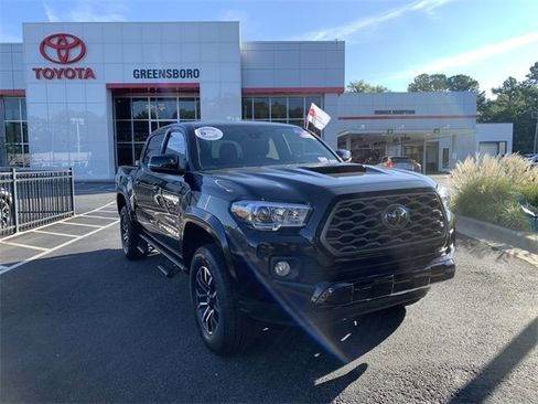 Used 2023 Toyota Tacoma TRD Sport image 2
