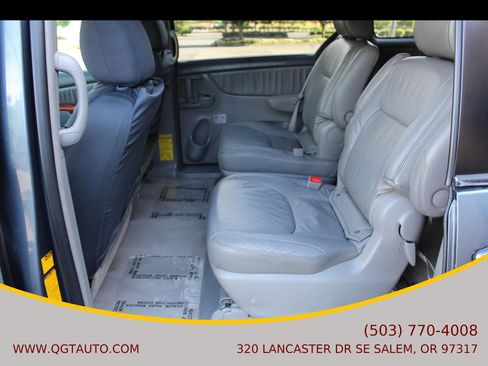 Used 2010 Toyota Sienna XLE Limited FWD image 13