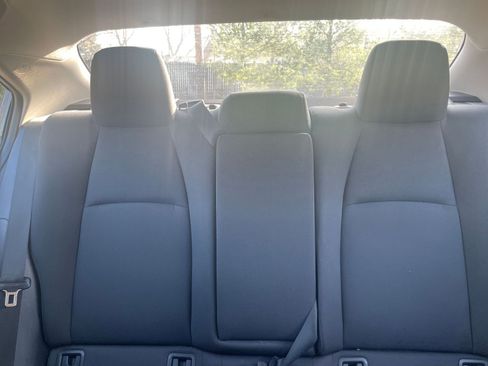 Used 2025 Toyota Corolla LE image 36