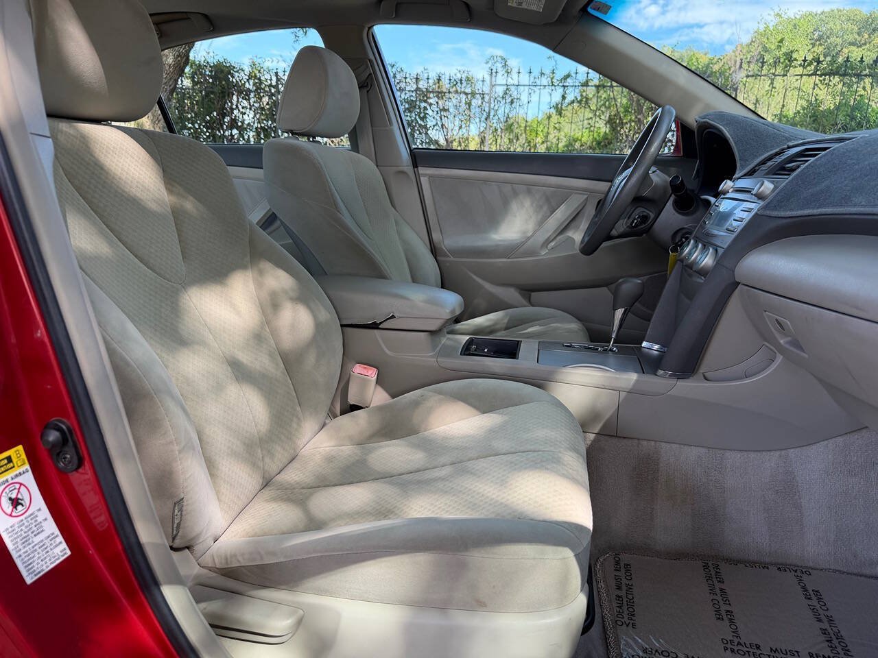 Used 2009 Toyota Camry LE FWD image 14