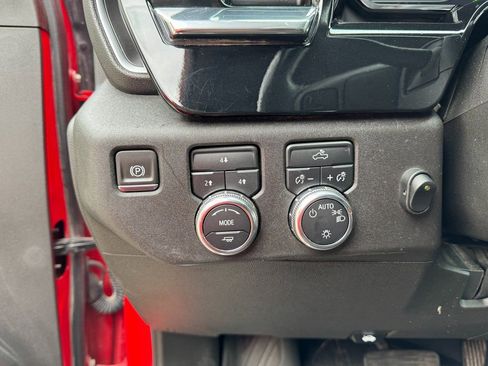 Used 2024 GMC Sierra 2500 SLE image 9