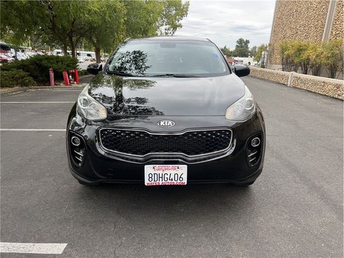 Used 2018 Kia Sportage LX AWD/4WD image 2