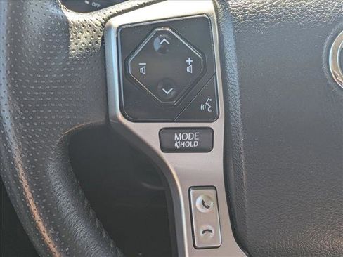 Used 2022 Toyota 4Runner SR5 Premium image 11