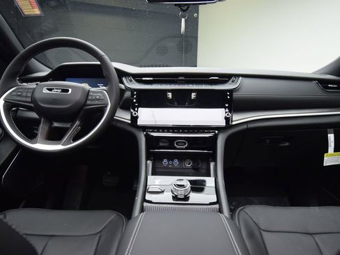 New 2026 Jeep Grand Cherokee L Limited image 41