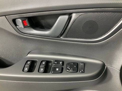 Used 2023 Hyundai Kona SEL image 14