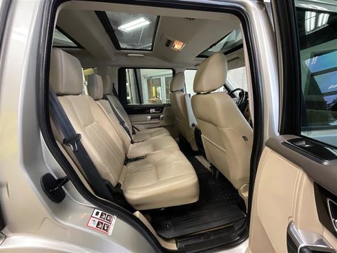 Used 2016 Land Rover LR4 HSE Silver Edition image 26