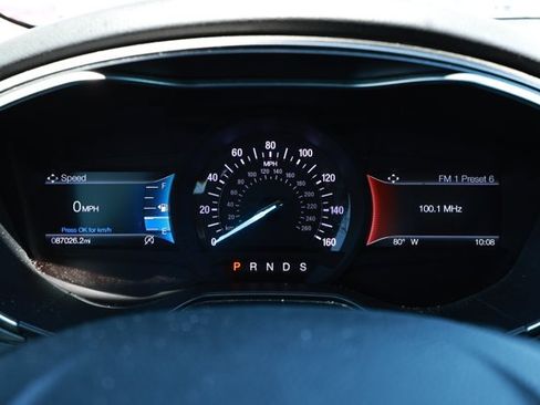 Used 2019 Ford Fusion SE FWD image 12