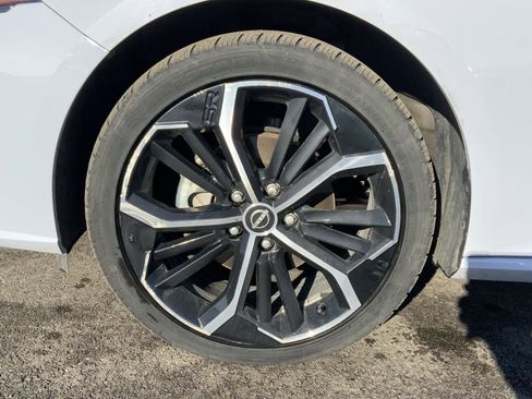 Used 2024 Nissan Altima 2.5 SR image 15