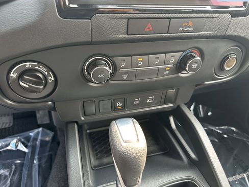 Used 2022 Nissan Frontier S w/ Technology Package image 16