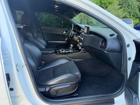 Used 2022 Kia Stinger GT-Line RWD image 33