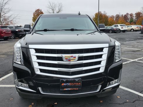 Used 2018 Cadillac Escalade Luxury image 8