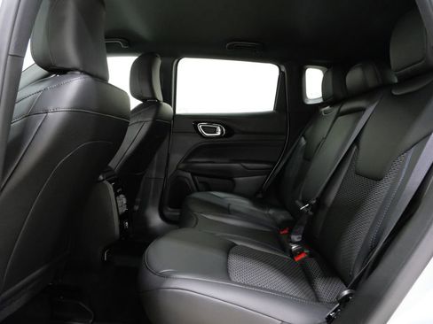 New 2026 Jeep Compass Latitude image 24