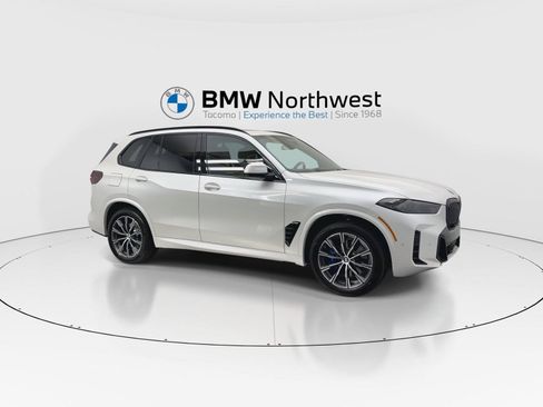 New 2026 BMW X5 xDrive40i w/ M Sport Package AWD/4WD image 6