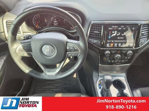 Used 2022 Jeep Grand Cherokee Laredo X AWD/4WD image 28