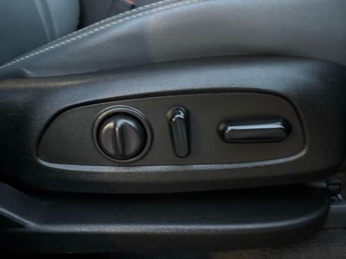 Used 2021 Buick Enclave Essence w/ Sound and Sites Package image 27