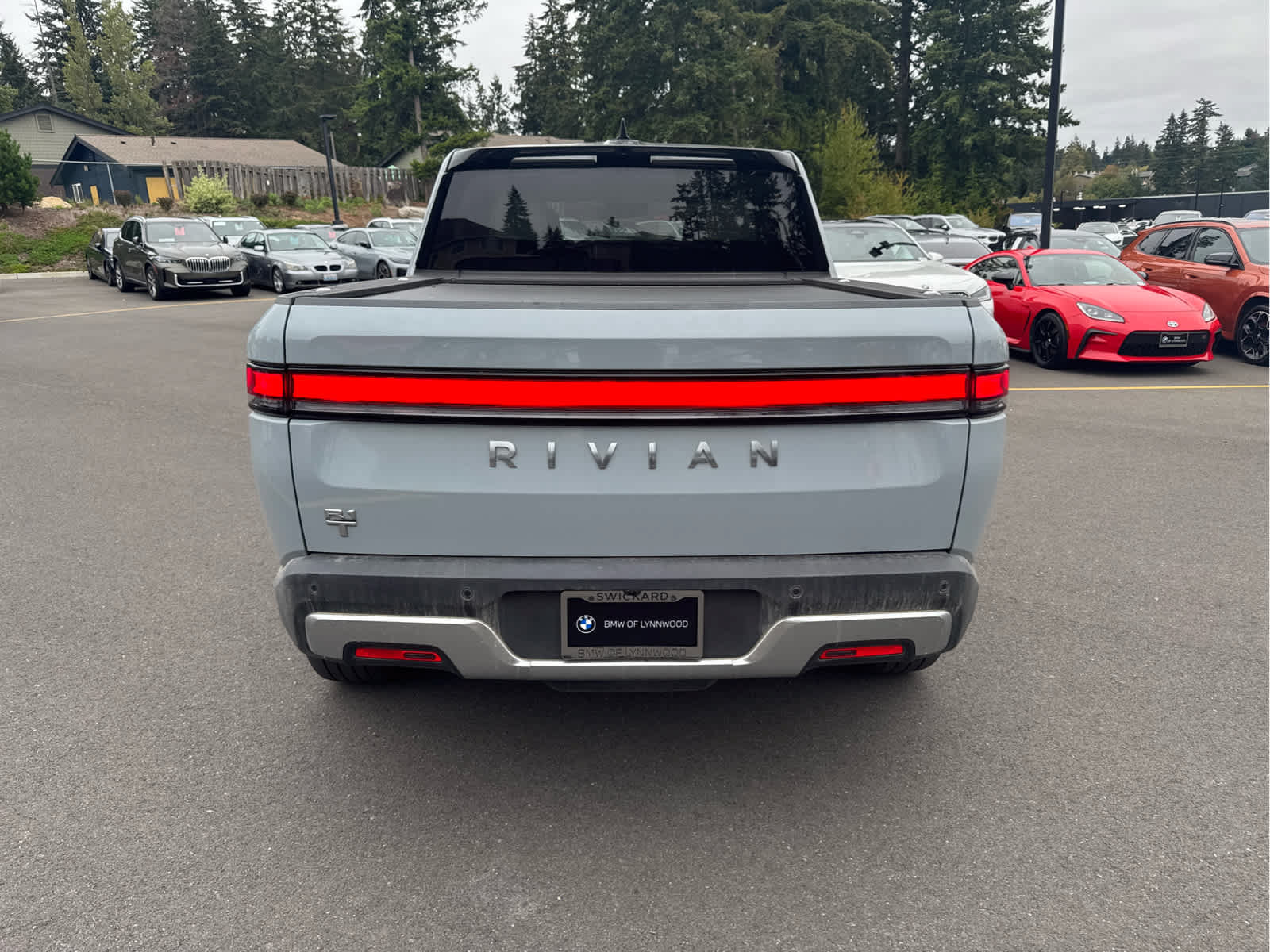Used 2025 Rivian R1T Adventure Dual AWD/4WD image 5