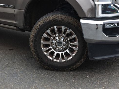 Used 2021 Ford F250 King Ranch w/ King Ranch Ultimate Package image 3