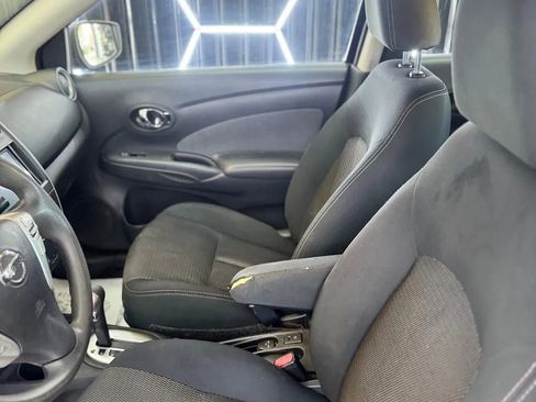 Used 2016 Nissan Versa SV image 32