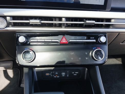 Used 2025 Hyundai Santa Cruz Limited AWD/4WD image 14