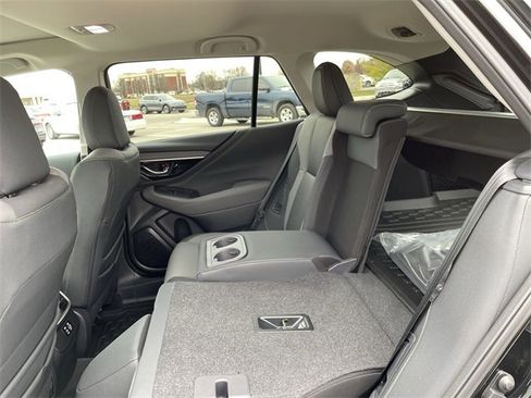 Used 2025 Subaru Outback Onyx Edition image 14