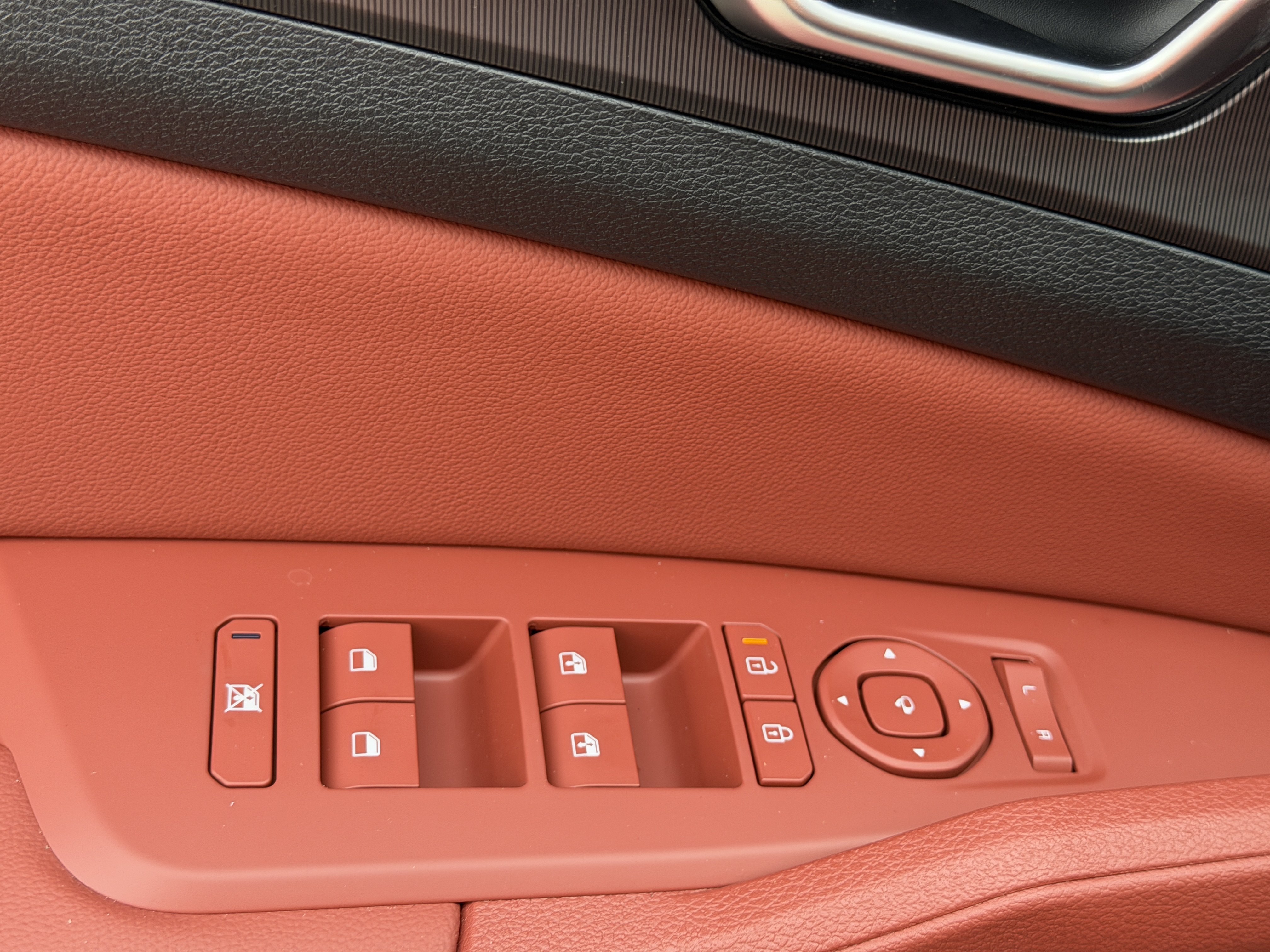 New 2026 Kia Sportage SX FWD image 15