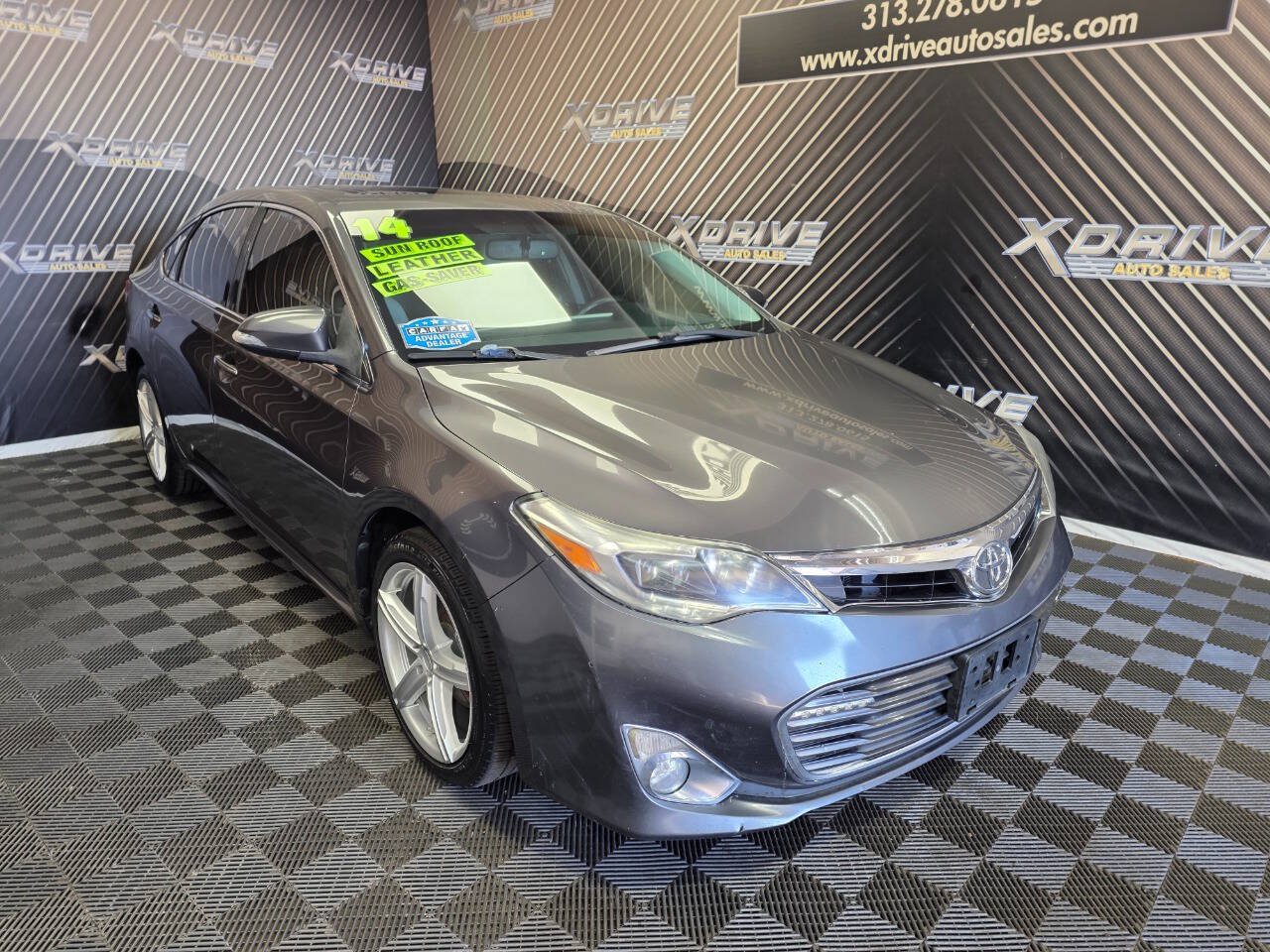 Used 2014 Toyota Avalon XLE Touring FWD image 6