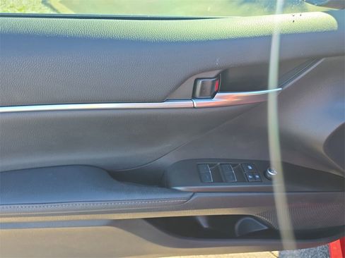 Used 2024 Toyota Camry XLE image 16