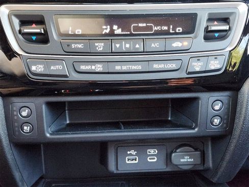 New 2026 Honda Ridgeline Black Edition image 17