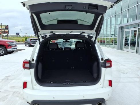 Used 2023 Ford Escape ST-Line w/ Tech Pack #1 FWD image 6