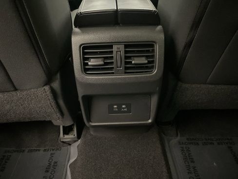 Used 2021 Nissan Rogue SV FWD image 15