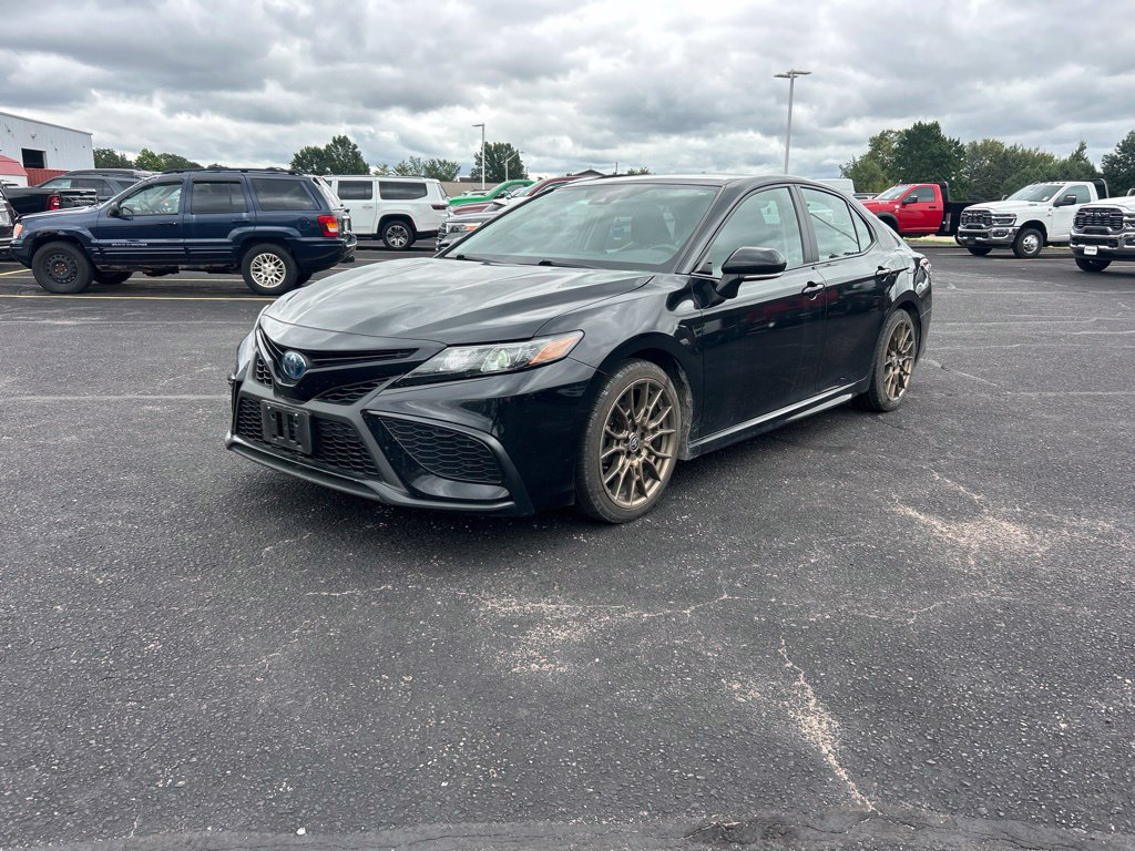 Used 2023 Toyota Camry SE w/ Convenience Package FWD image 5